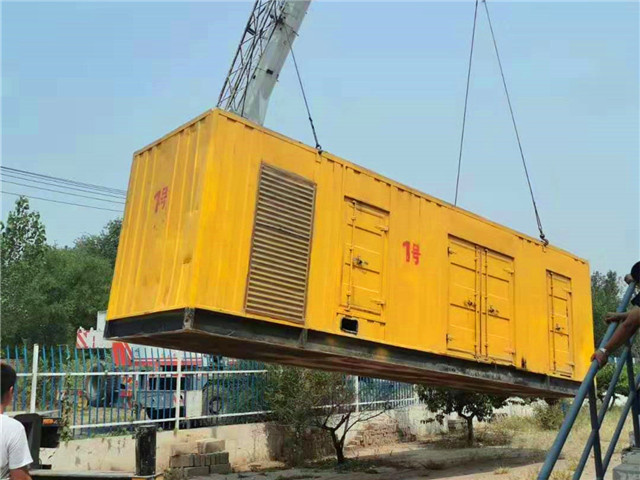 龙华300KW柴油发电机组油耗是多少？